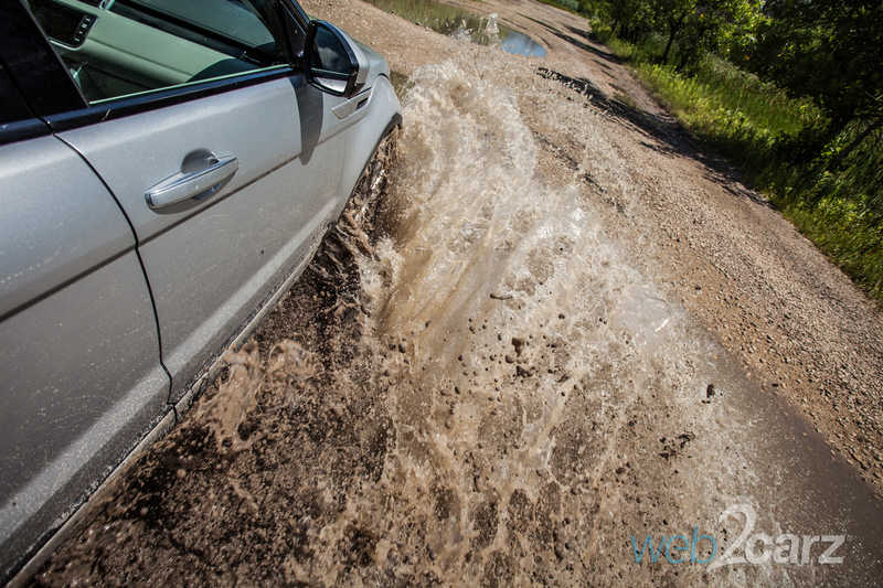 Illustration for article titled The Range Rover Evoque Isn't Just a Mall-Crawler